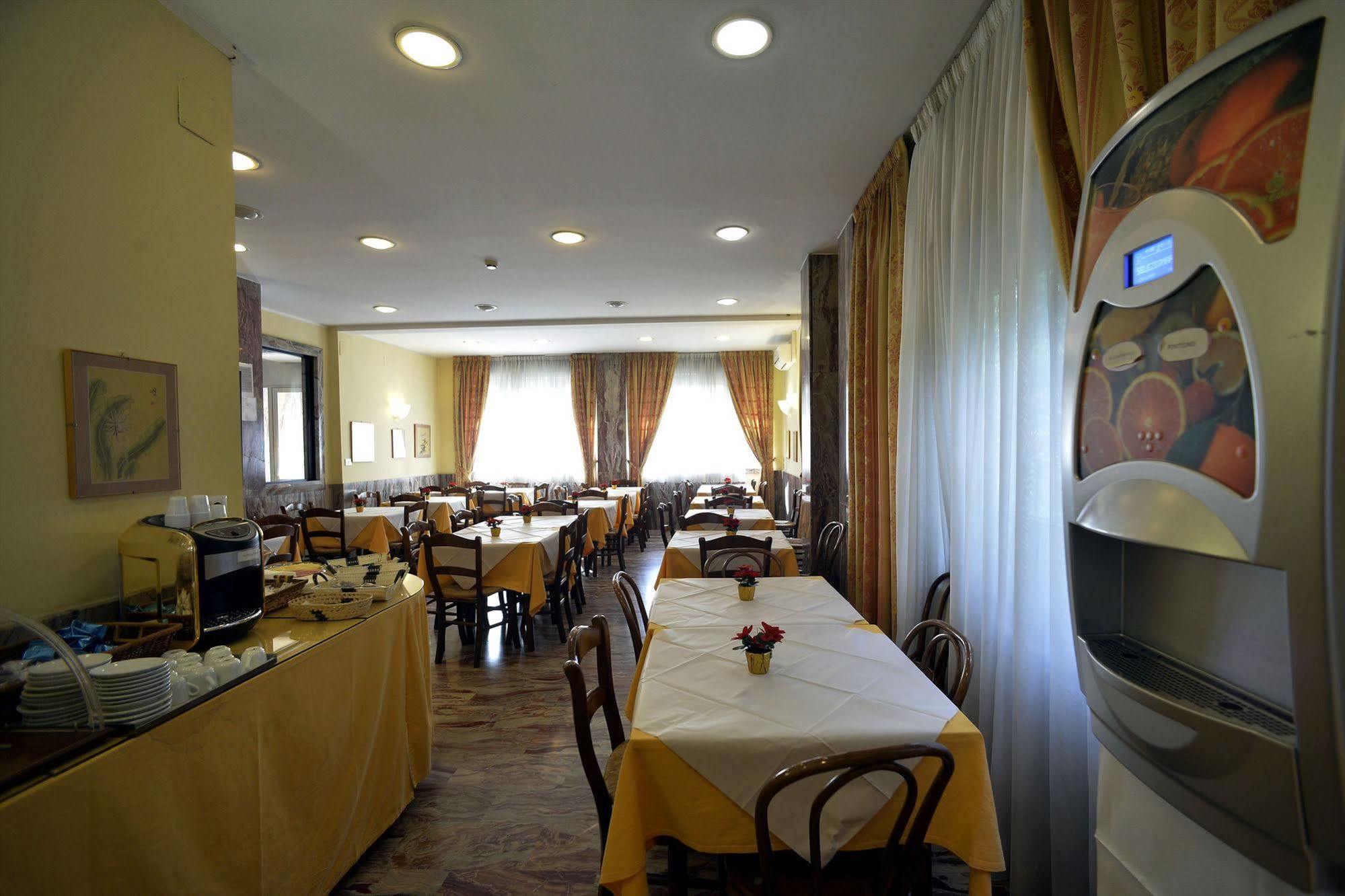 Hotel Corolle Флоренция Екстериор снимка
