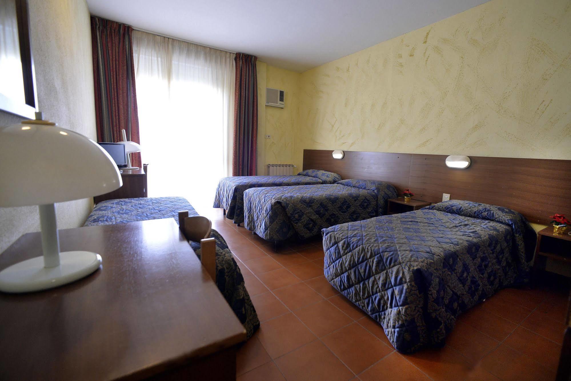 Hotel Corolle Флоренция Екстериор снимка