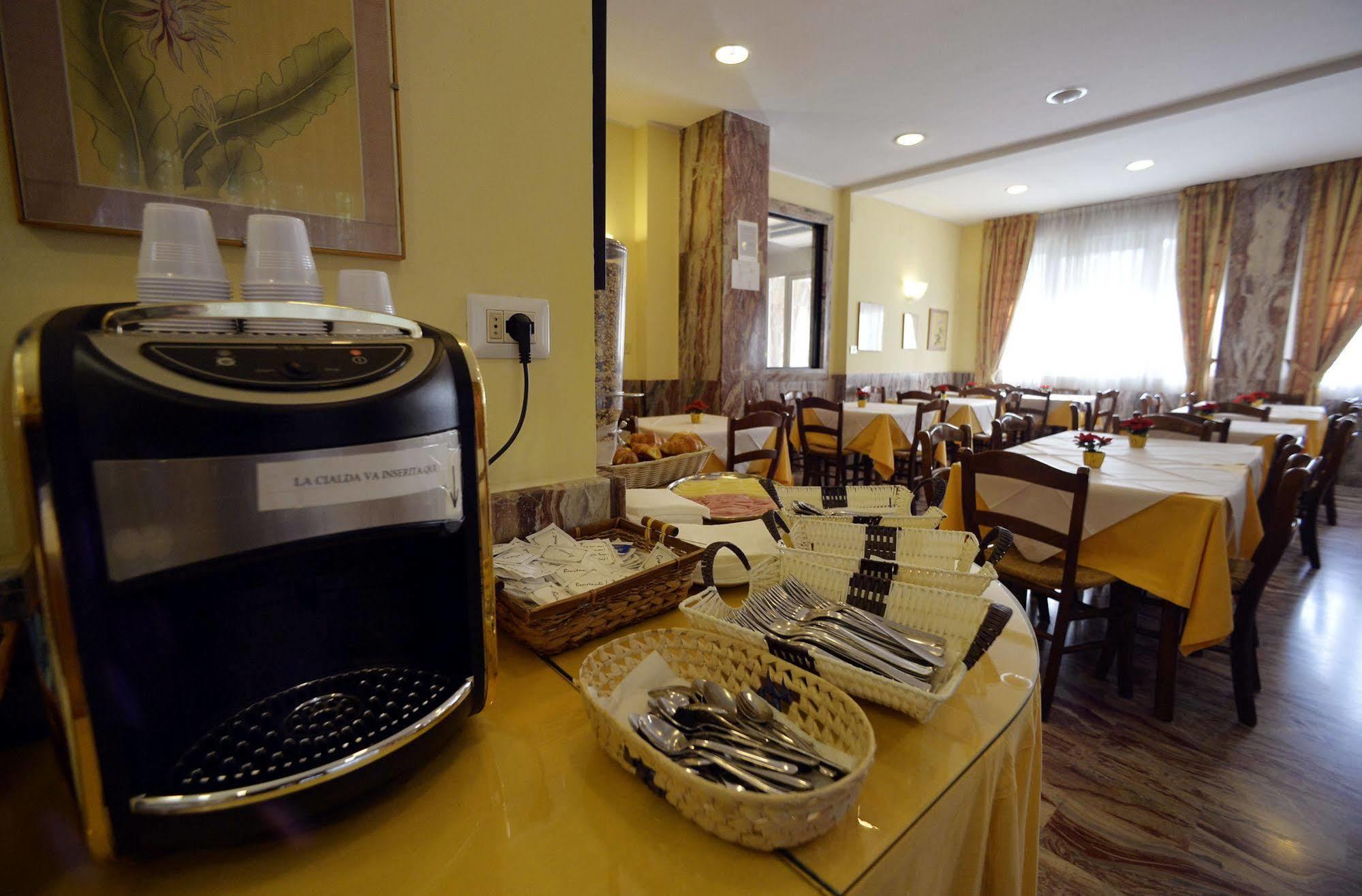 Hotel Corolle Флоренция Екстериор снимка